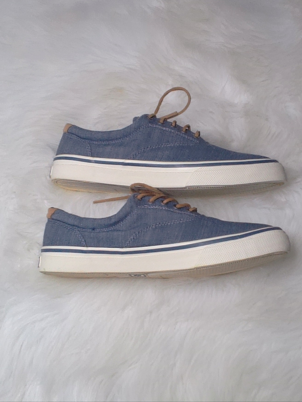 Men's Bass Sneakers Size 11